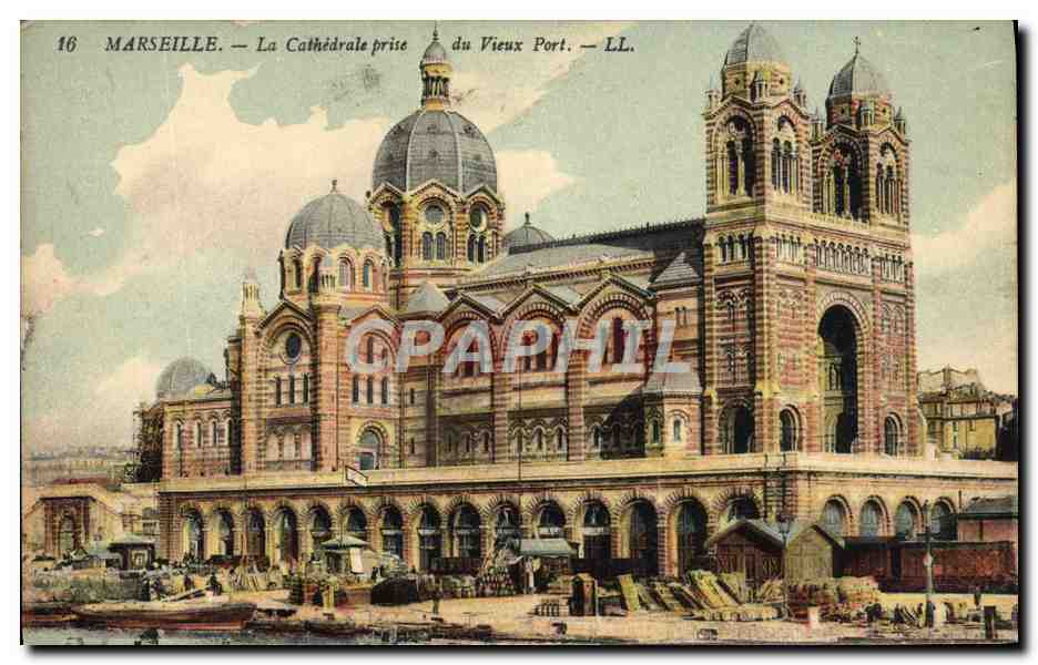 CPA Marseille La Cathedrale Prise Du Vieux Port