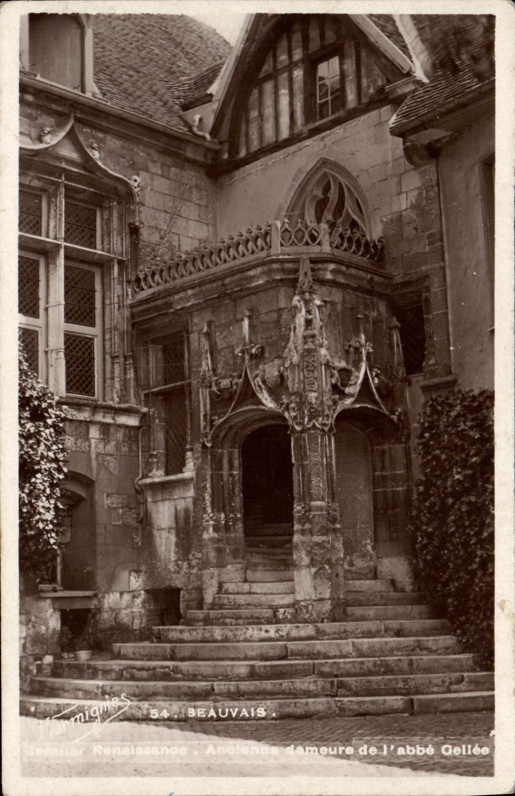 Beauvais — Ancienne demeure de l'abbé Gellée — éditeur Harmignies, n° 54