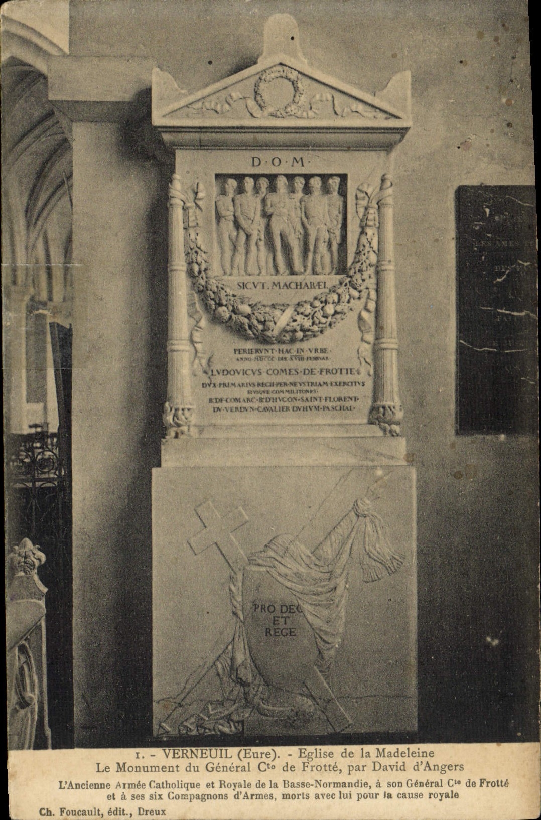 CPA Verneuil Eglise De La Madeleine Le monument du General Cte de Frotte par David d'Angers