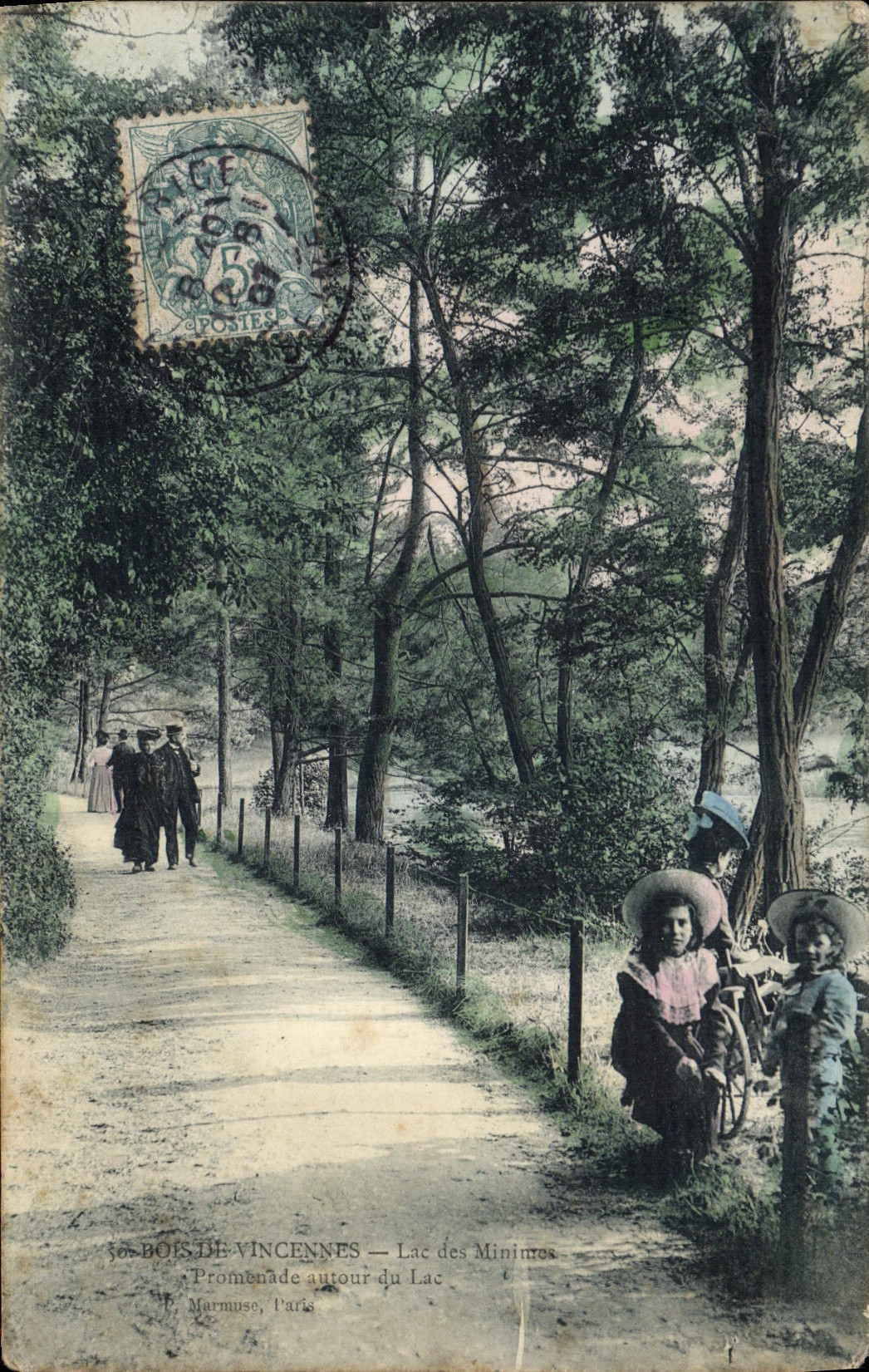CPA Bois Les Vincennes Lac Des Minimes Promenade autour du lac Enfants