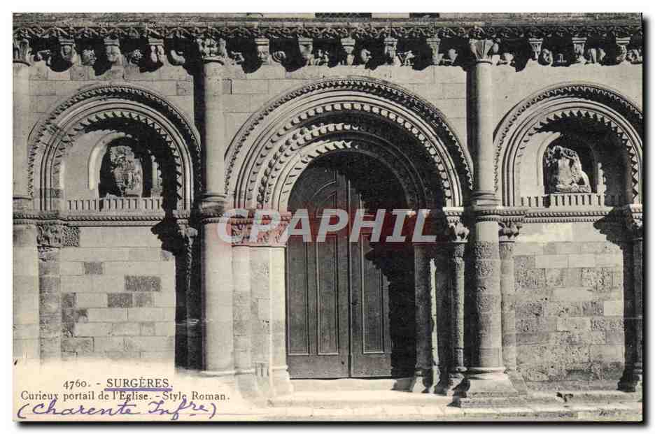 CPA Surgeres Curieux Portail De I'Eglise Style Roman