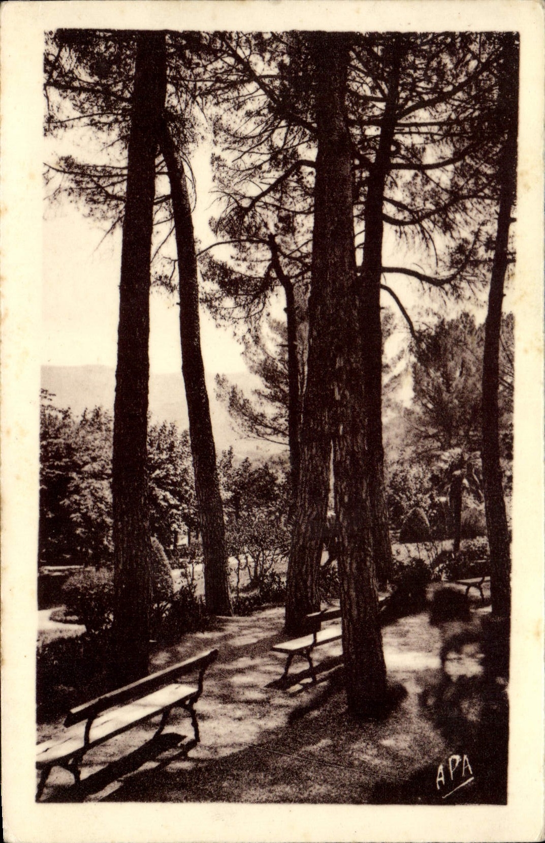 Der Garten von Usclade — Lamalou-les-Bains (Hérault) — Verlag APA
