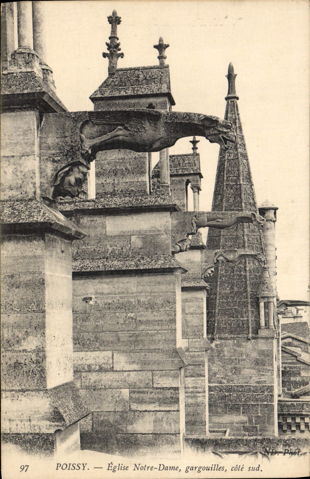 Poissy — Église Notre-Dame, gargouilles, côté sud.