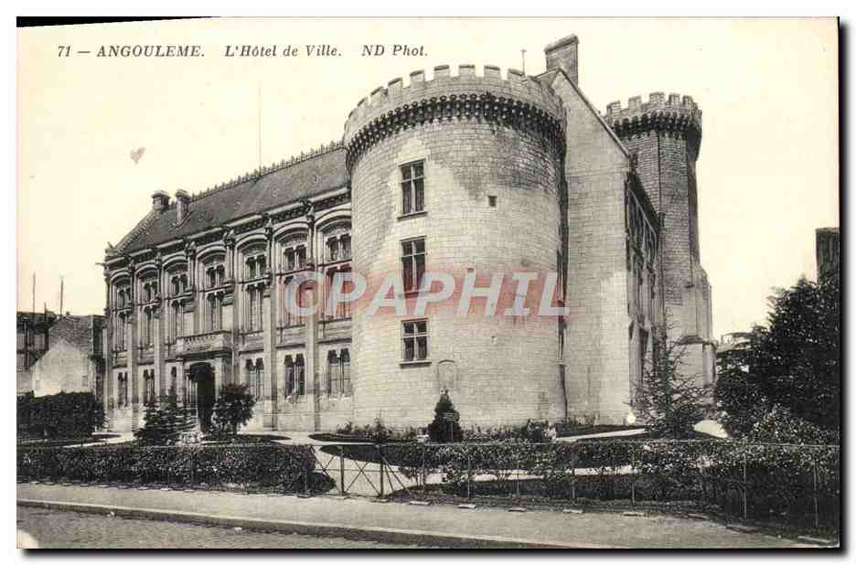 CPA Angouleme L'Hotel de ville