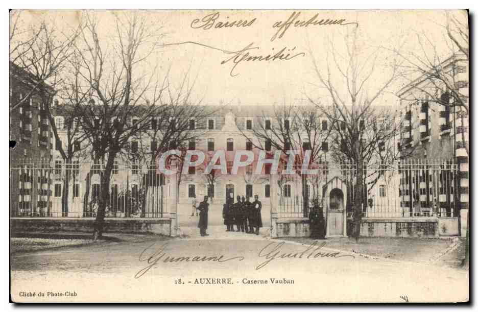 CPA Auxerre Caserne Vauban Militaria
