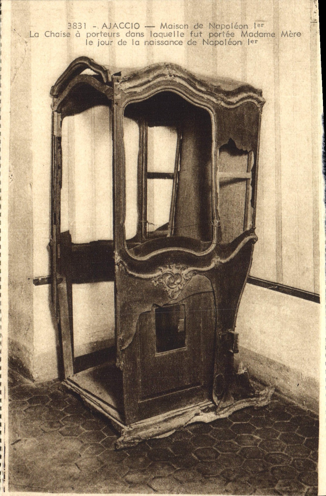 CPA Ajaccio Maison De Napoleon 1er La chaise a porteurs 
