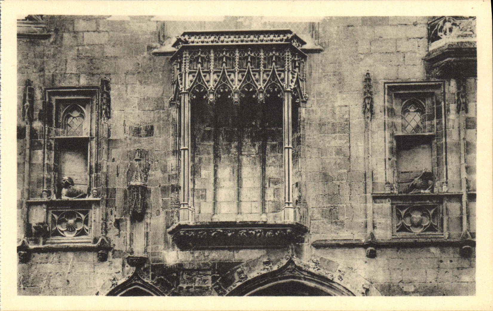 CPA Bourges Palais De Jacques Coeur Detail de la facade 
