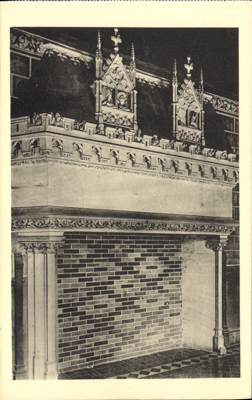 CPA Bourges Palais De Jacques Coeur Cheminee de la galerie du Premier etage