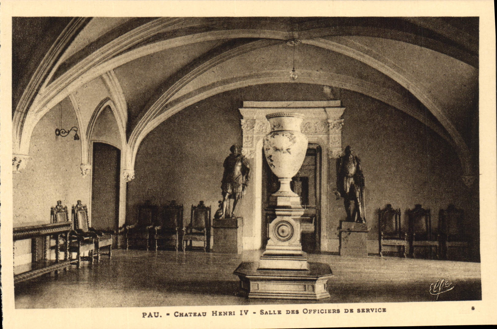 CPA Pau Chateu Henri IV Salle Des Officiers de service 