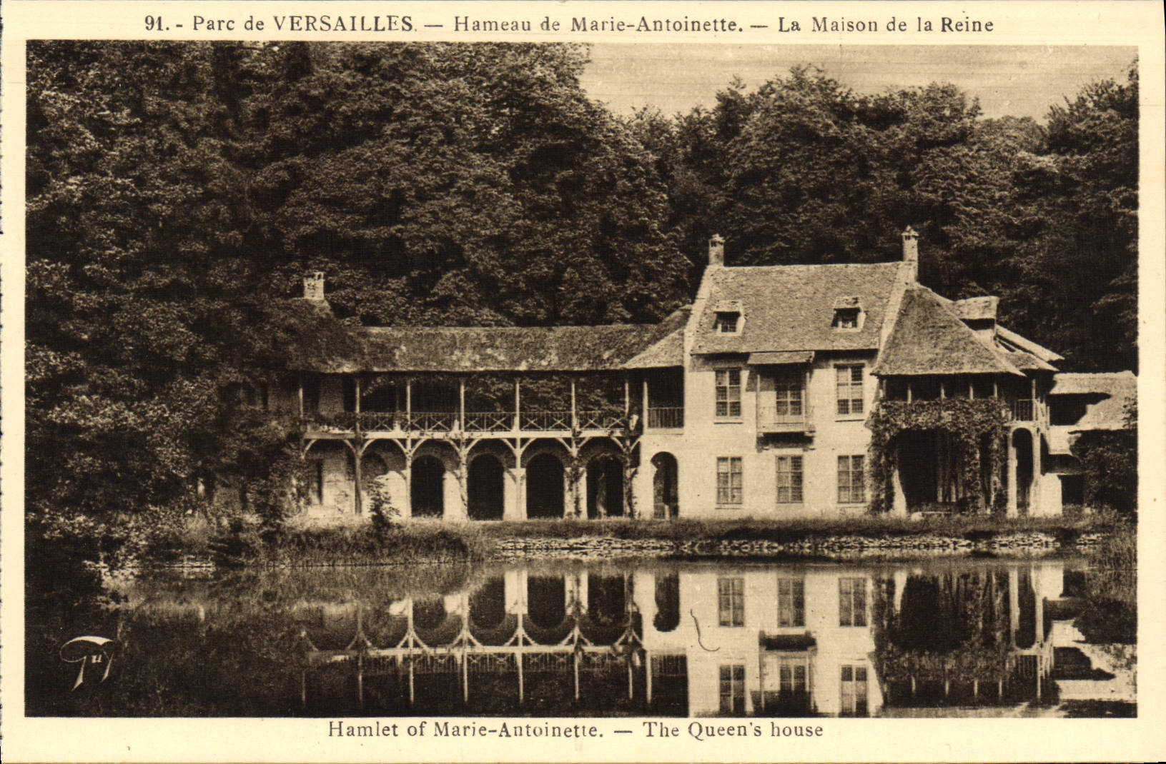 Parc de VERSAILLES — Hameau de Marie-Antoinette — La Maison de la Reine