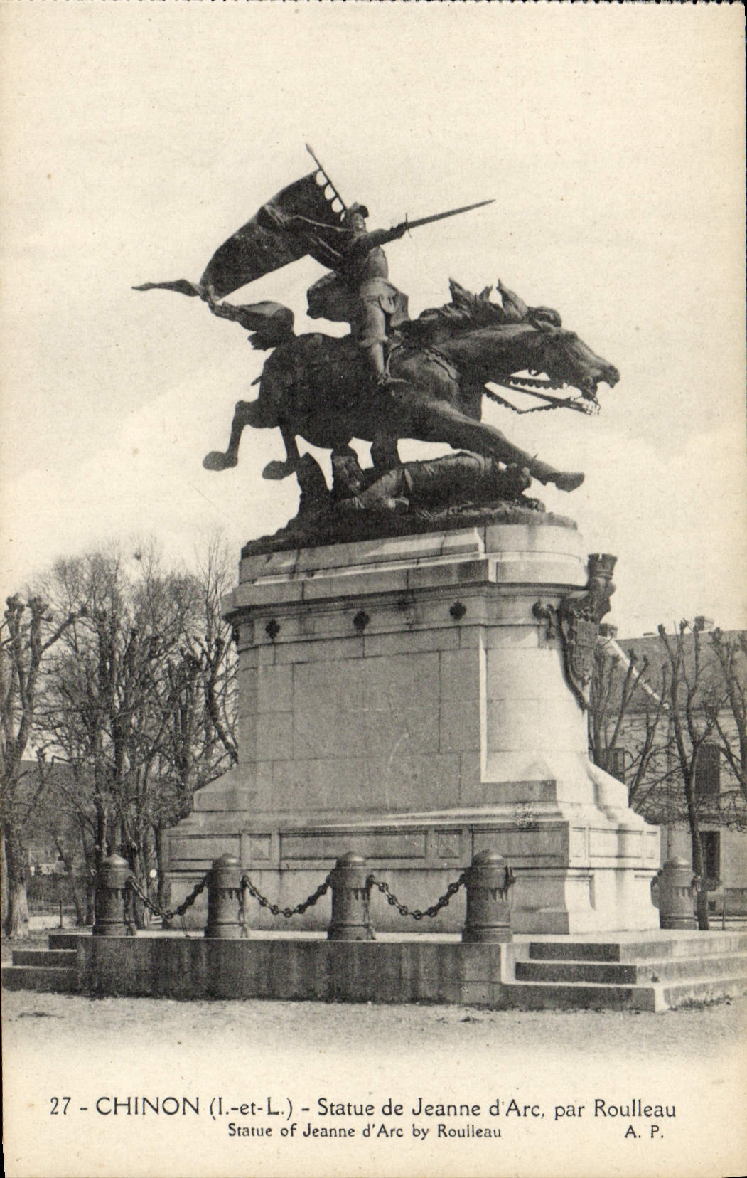 CPA Chinon Statue De Jeanne D'Arc Par Roulleau