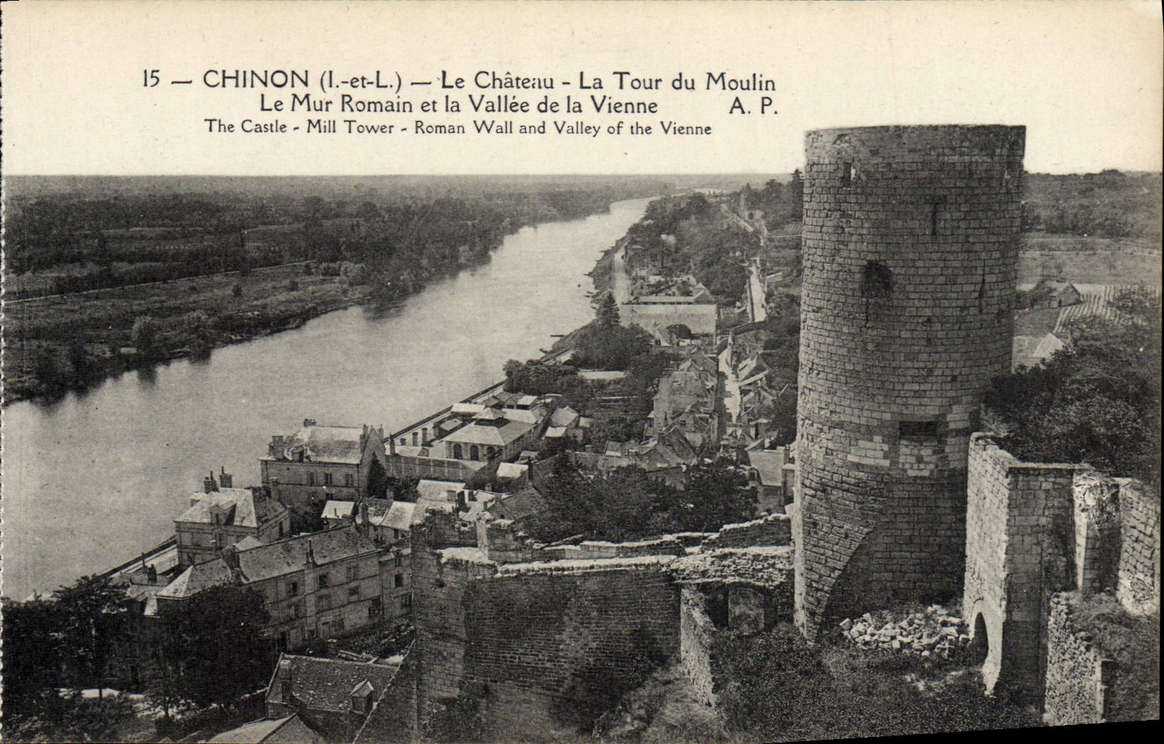CPA Chinon Le Chateau La tour du moulin Le Mur romain et la vallee de la Vienne
