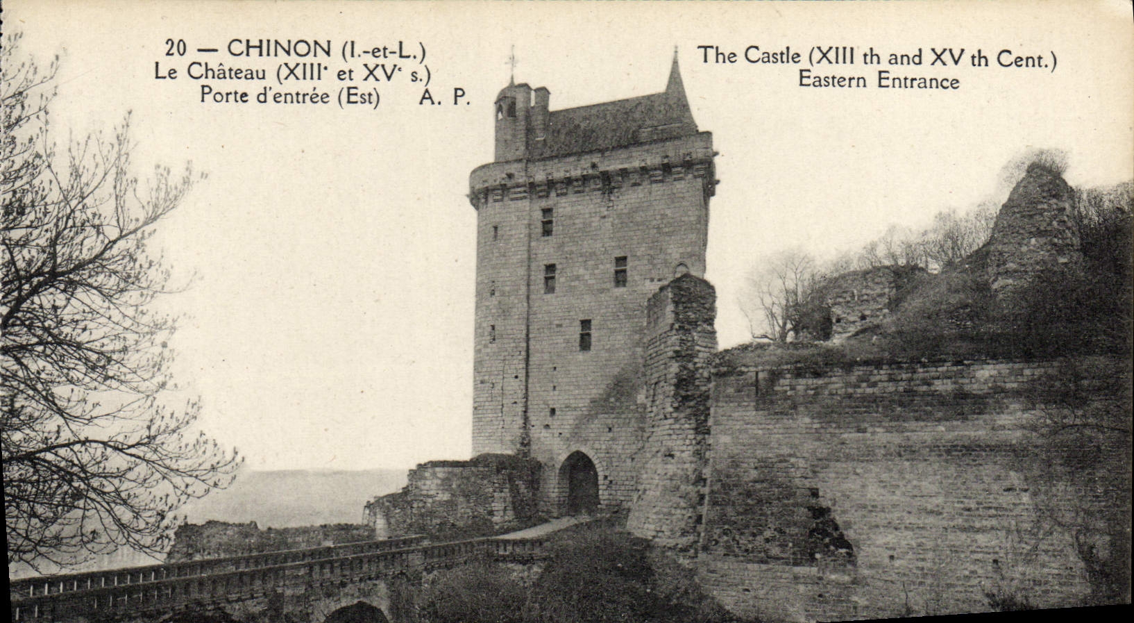 CPA Chinon Le Chateau Porte d'entree