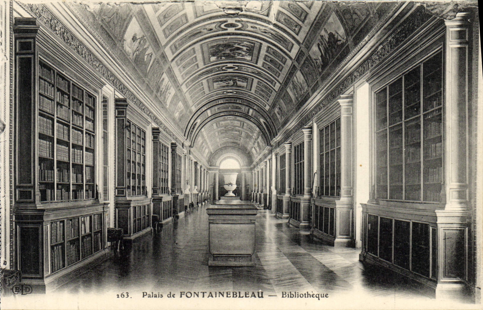 Palacio de FONTAINEBLEAU — Biblioteca