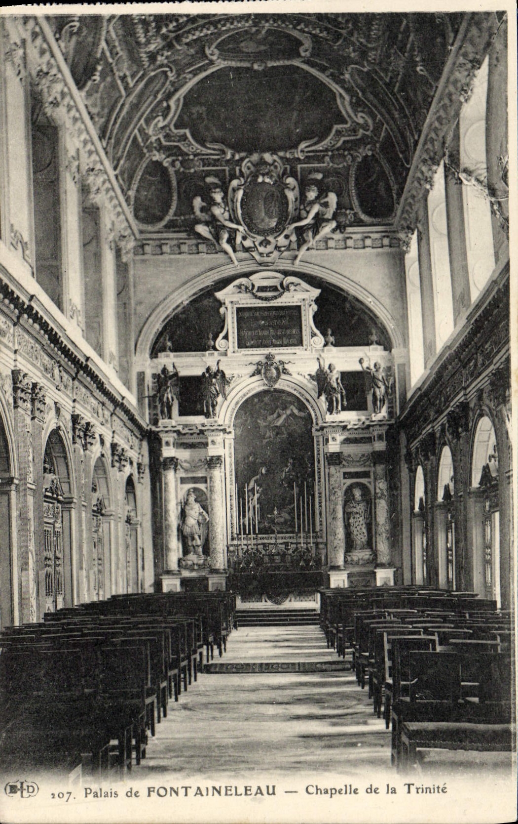 Palacio de FONTAINEBLEAU — Capilla de la Trinidad — Editor H.D. n° 207