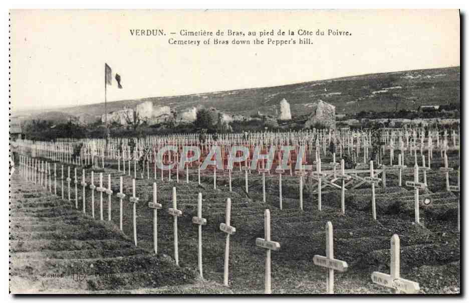 CPA Verdun Cimetiere De Bras Au Pied De La Cote du poivre Militaria