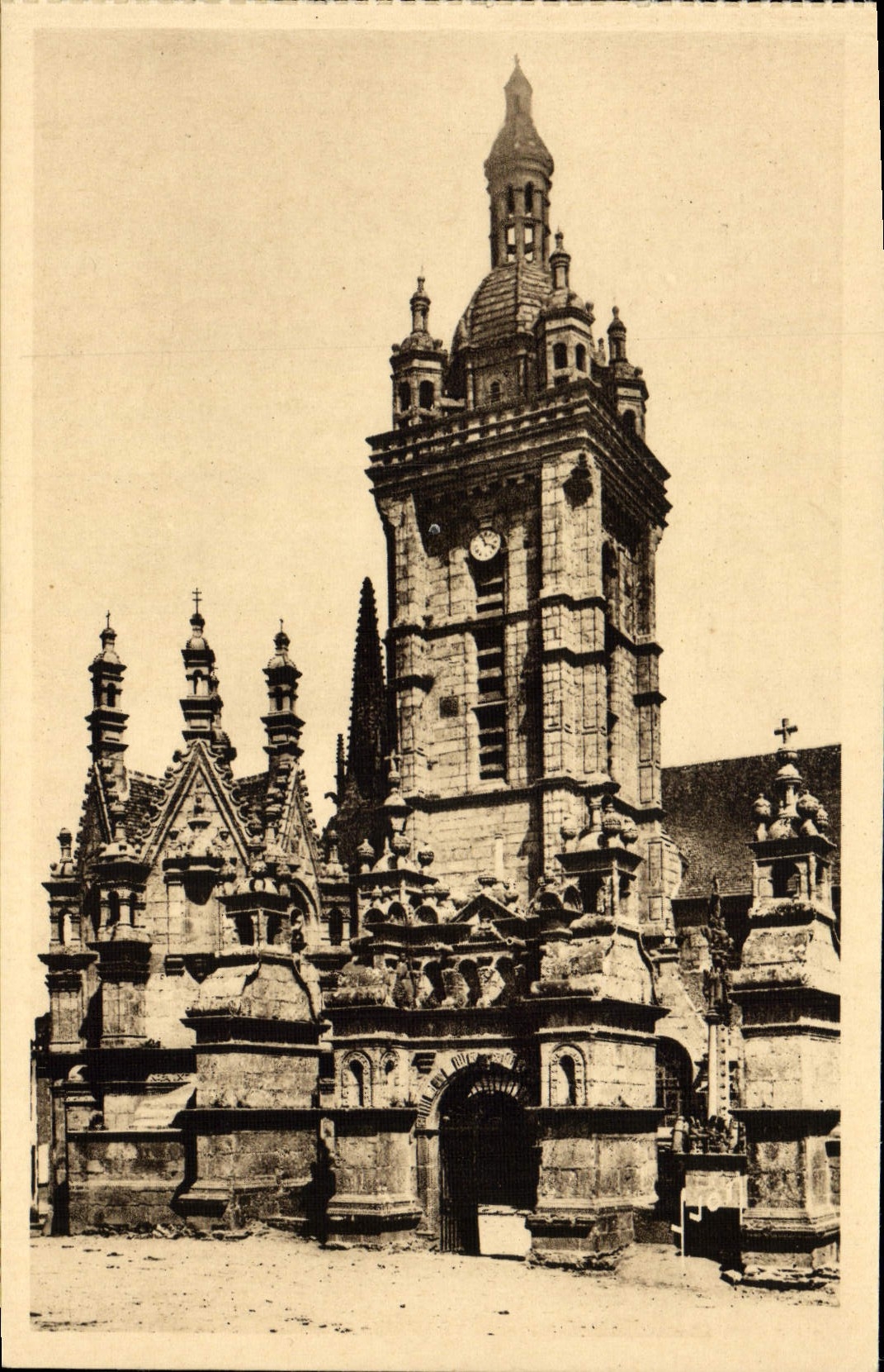 CPA Saint Thegonnec L'Eglise Facade Et Porche