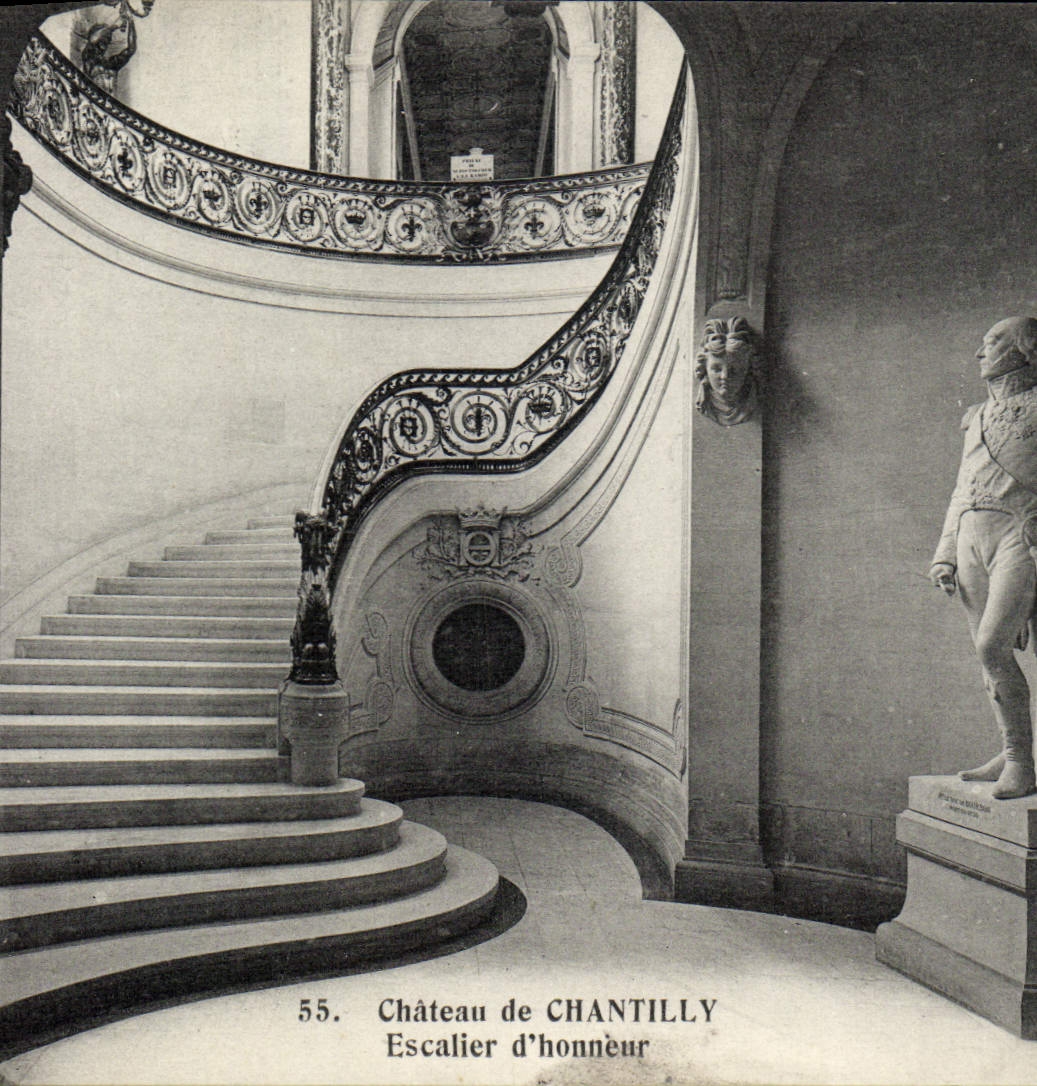 Château de Chantilly — Escalier d'honneur — Héliotypie Bourdier et Faucheux, Versailles, n°55