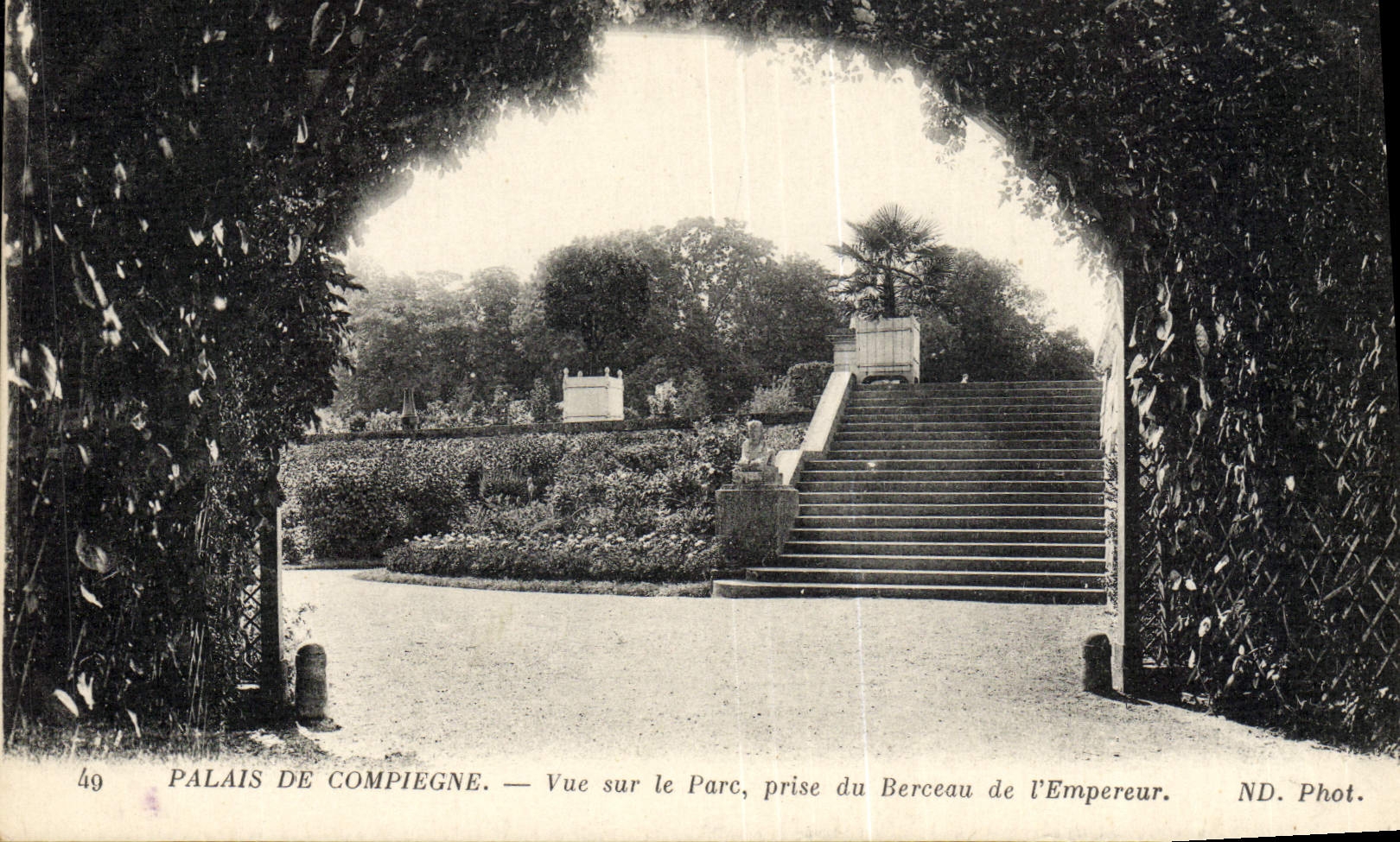 Palais de Compiègne — Vue sur le parc, prise du berceau de l'Empereur — ND. Phot.
