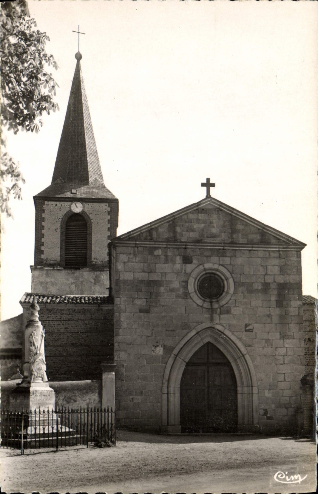 CPM Craintilleux L'Eglise Et Le Monument