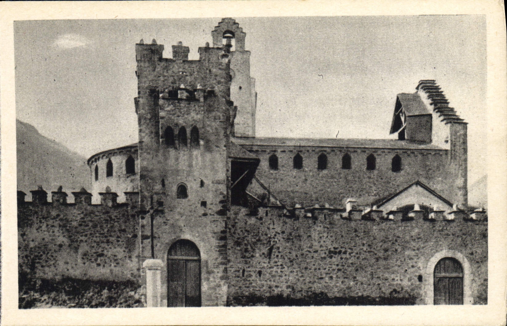 Luz - Église des Templiers — Éditeur F. Duret - Lourdes, n°4