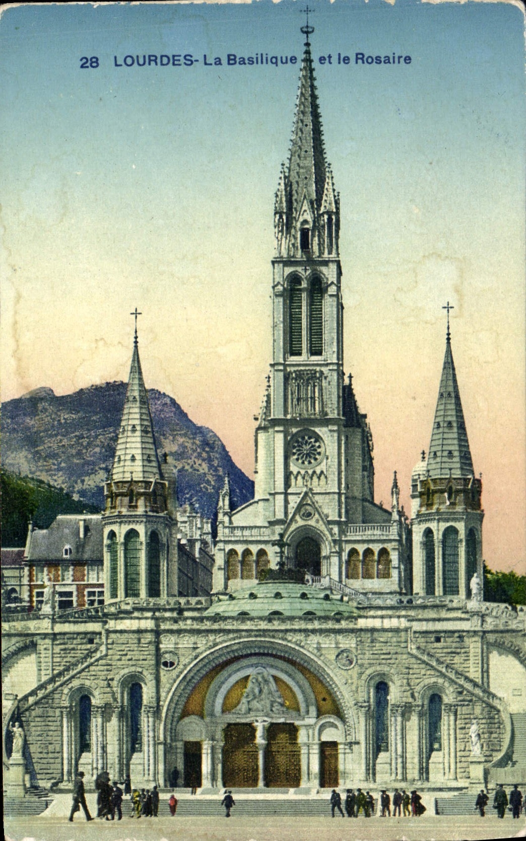 CPA Lourdes La Basilique Et Le Rosaire