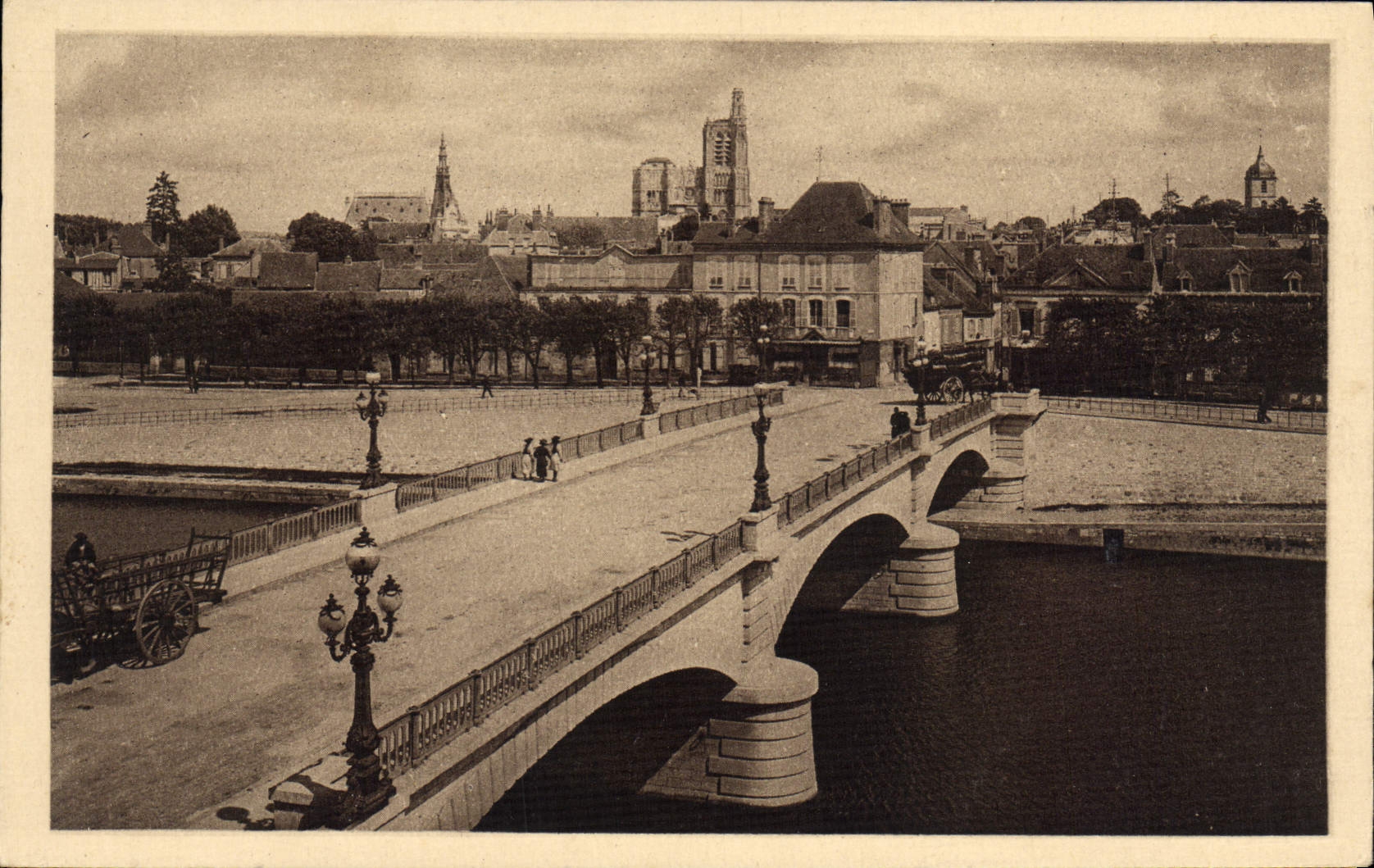 CPA Sens Le Nouveau Pont