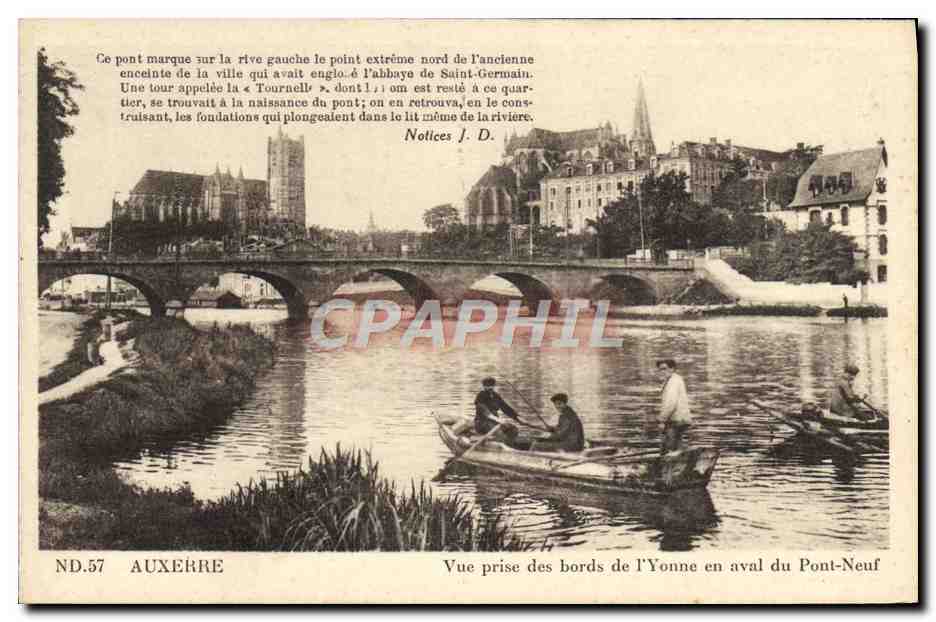 CPA Auxerre Vue Prise Des Bords De l'Yonne en aval du Pont Neuf Bateaux