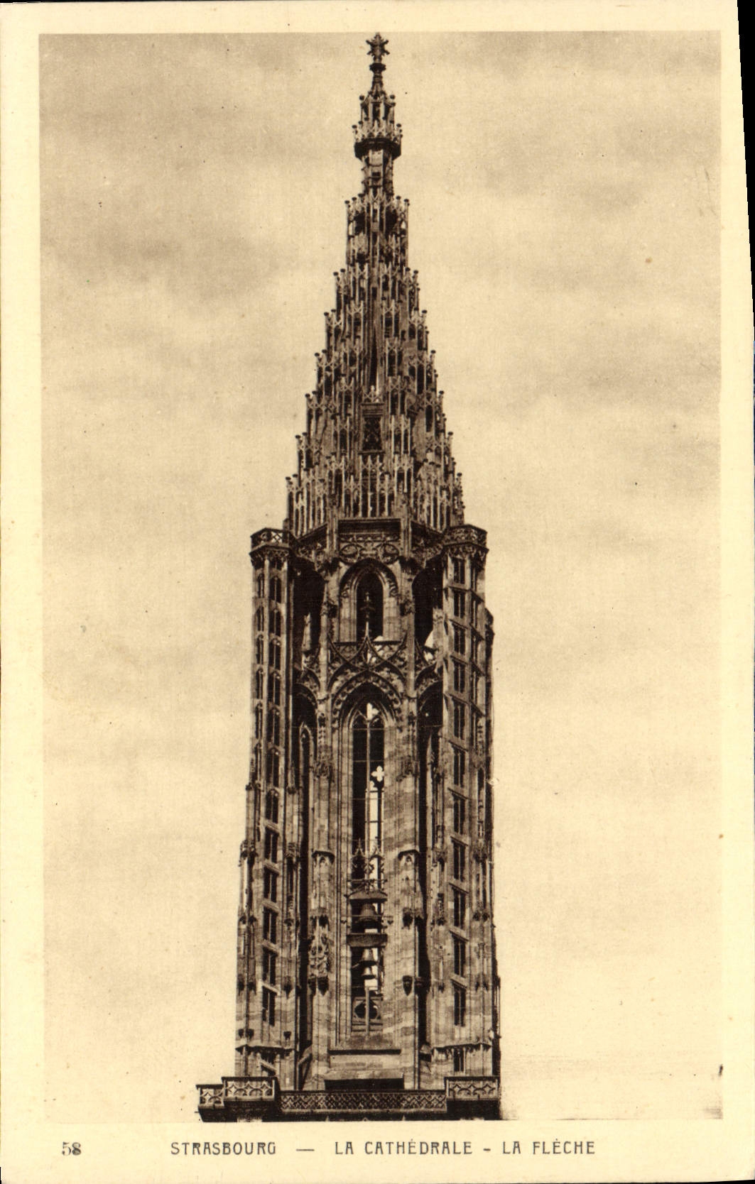CPA Strasbourg La Cathedrale La Fleche