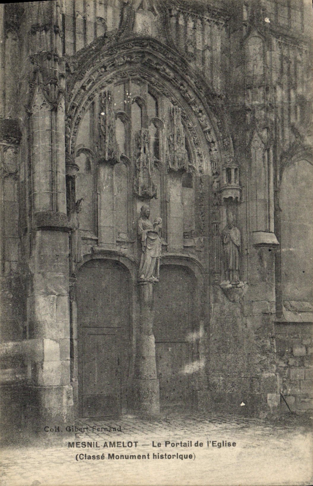 CPA Mesnil Amelot Le Portail De l'Eglise