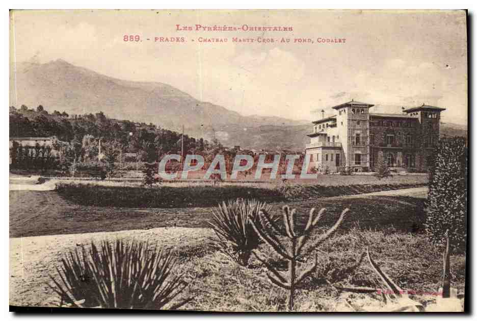 CPA Prades Chateau Marty Cros Au fond Codalet