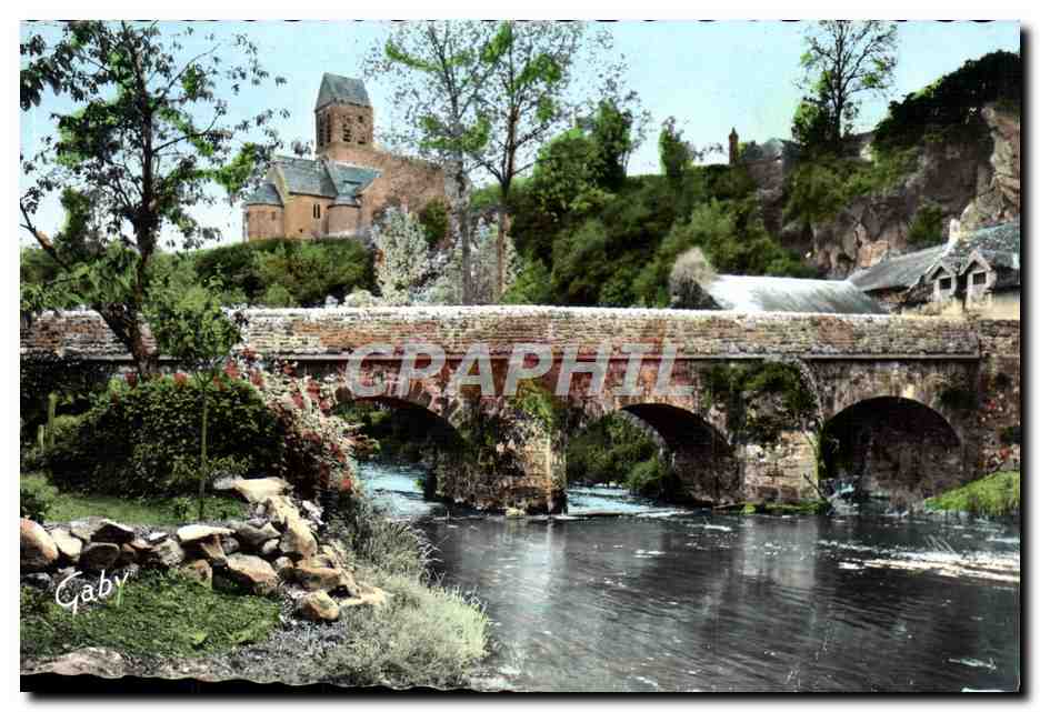 CPM Saint Ceneri Le Gerei L'Eglise Et Le Pont