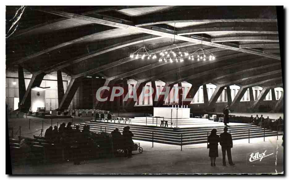 CPM Lourdes Basilique Souterraine