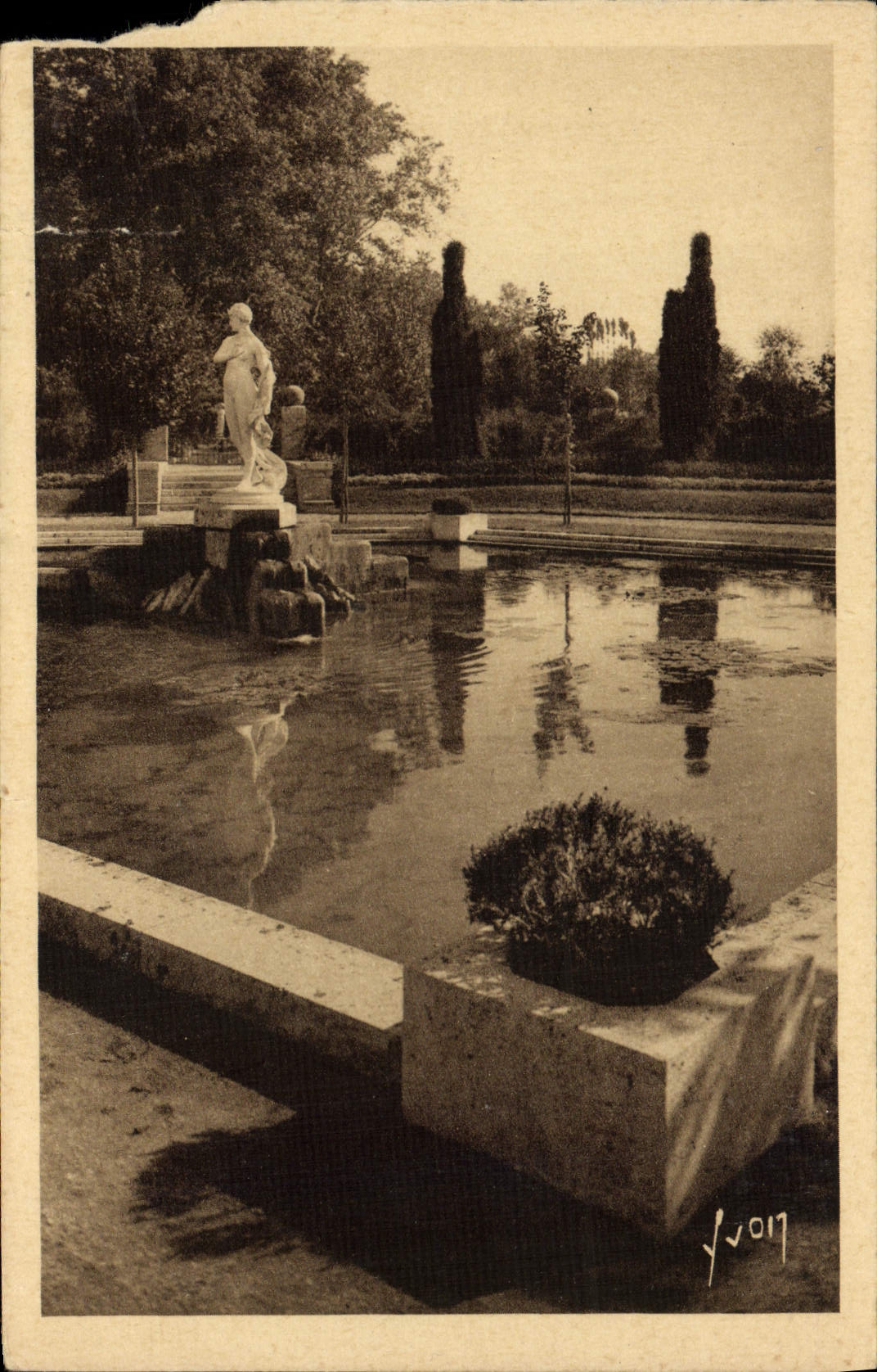 Bourges (Cher) — Jardin des Prés Fichaux - Bassin de Diane — Éditions d'Art Yvon