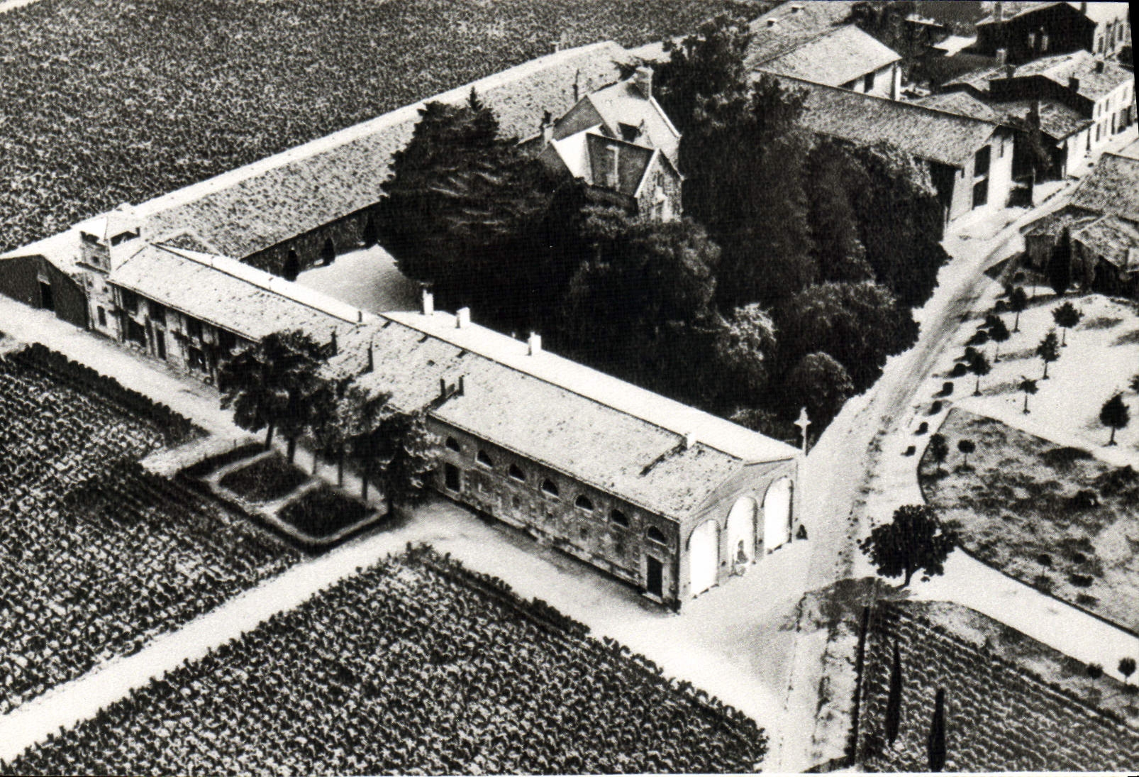 CPM Pauillac Chateau Mouton Rothschild a Pauillac