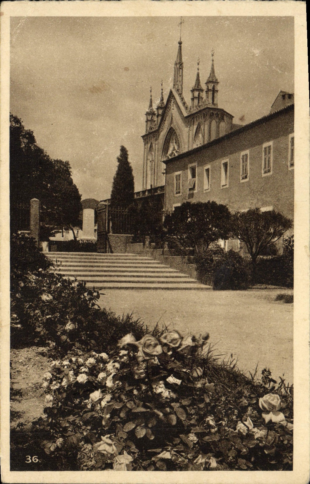 CPA Cote D'Azur Artistique Nice Les Jardins du Monastere de Cimiez