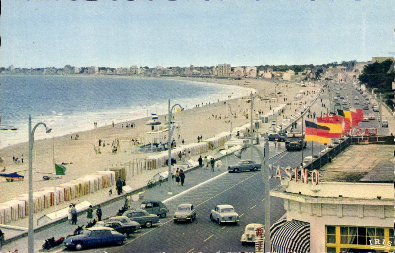 CPM Pornichet La Plage et le Remblai vers la Baule