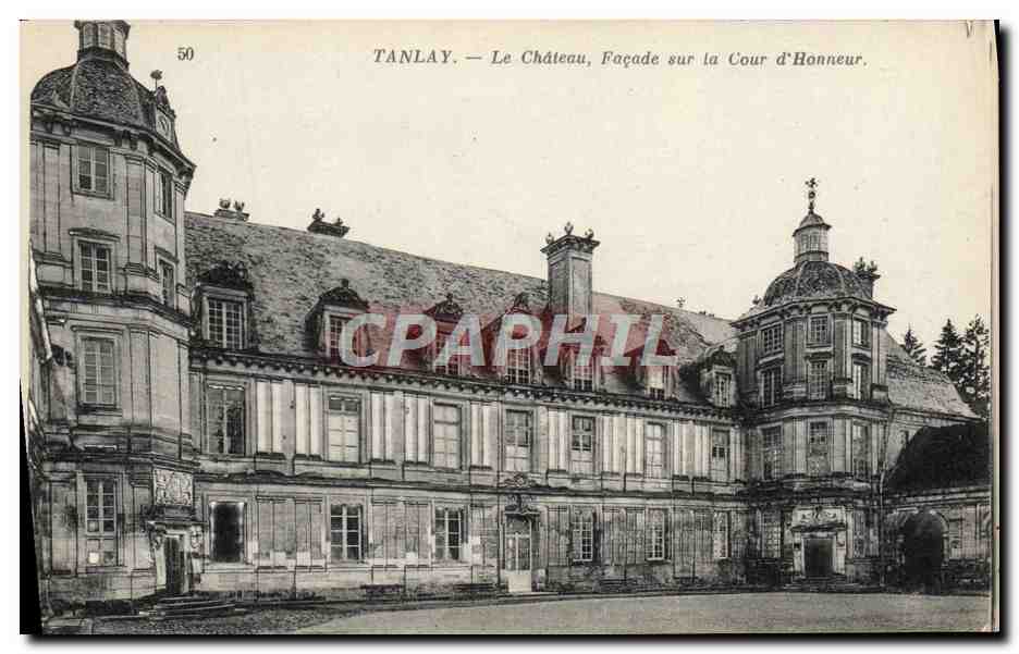 CPA Tanlay Le Chateau Facade Sur La Cour D'Honneur