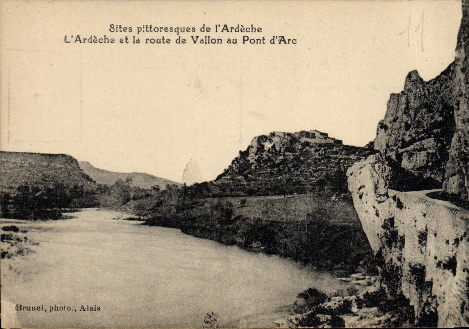 L'Ardèche et la route de Vallon au Pont d'Arc — Sites pittoresques de l'Ardèche — Brunel, photo, Alais