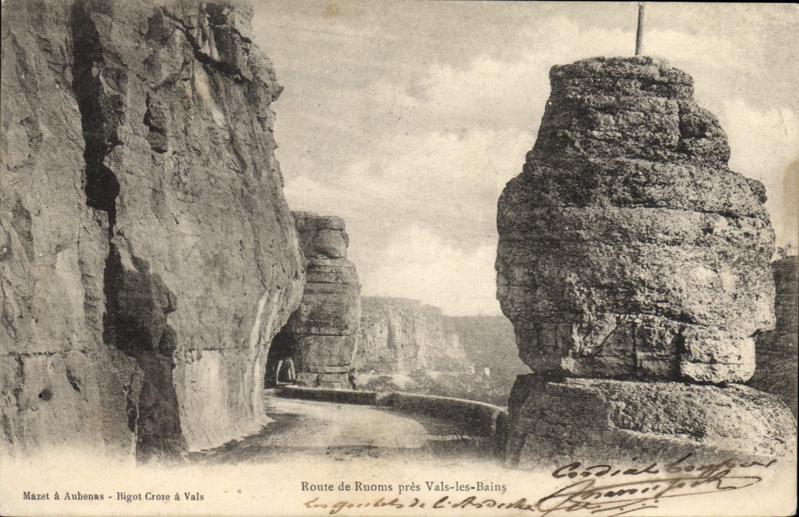 CPA Route De Ruoms Pres Vals Les Bains