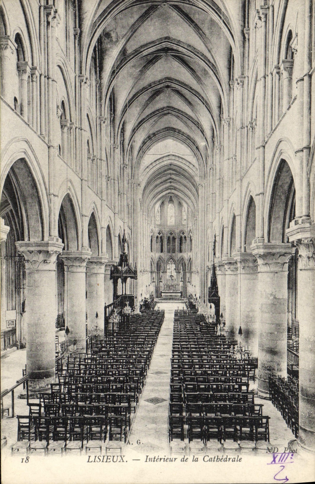 CPA Lisieux Interieur De La Cathedrale