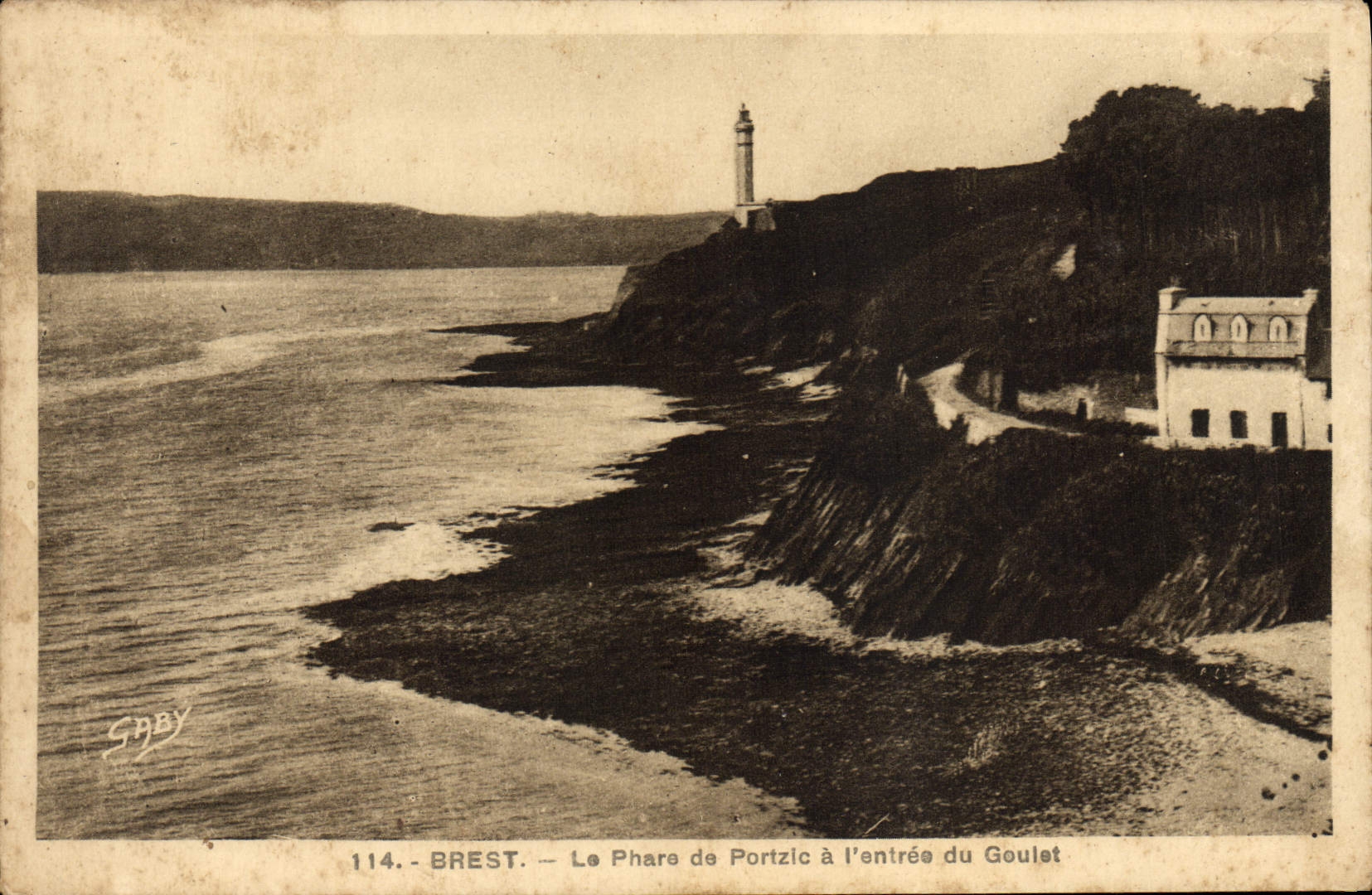 CPA Brest Le Phare De Portzic A l'Entree Du Goulet