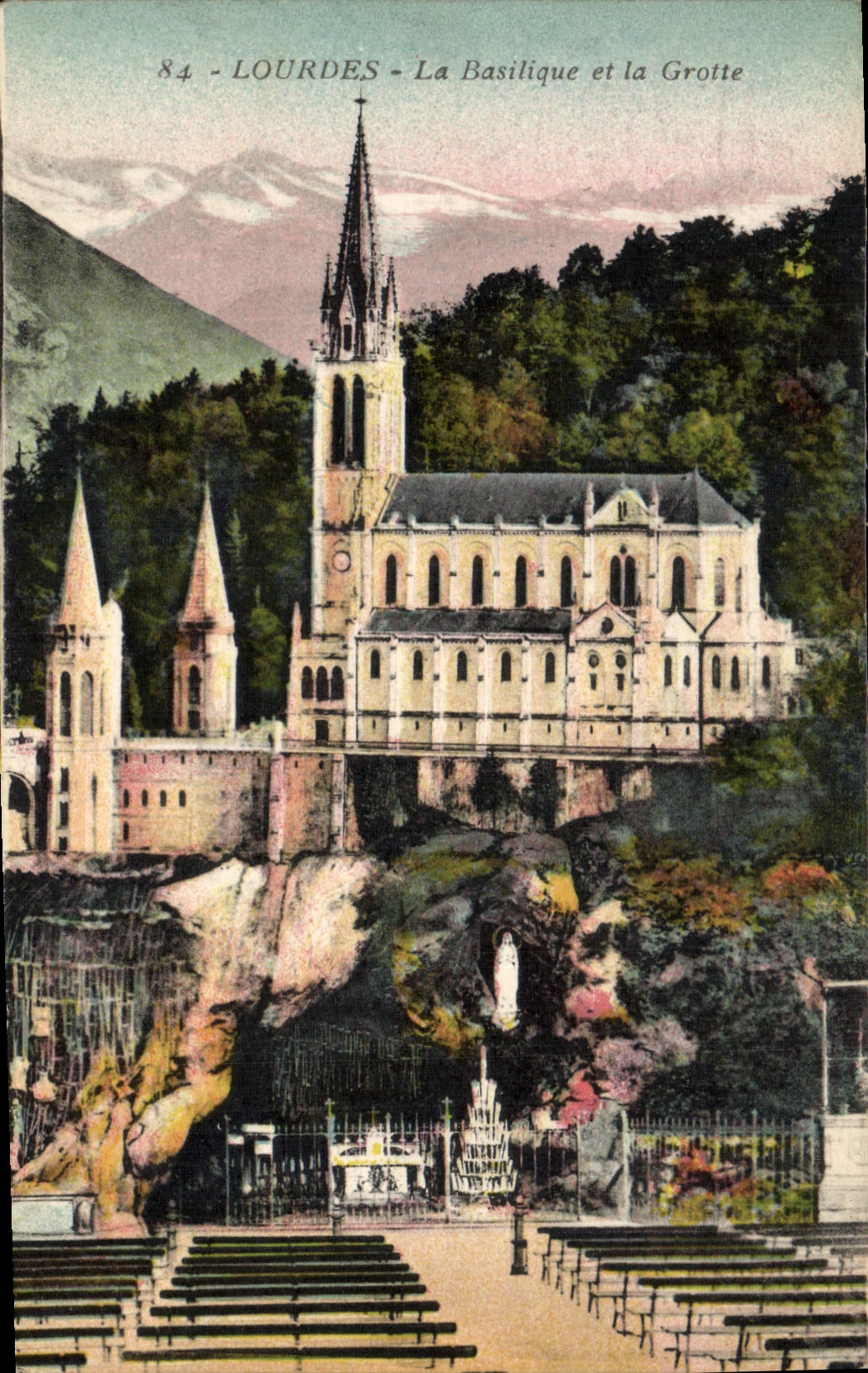 CPA Lourdes La Basilique Et La Grotte