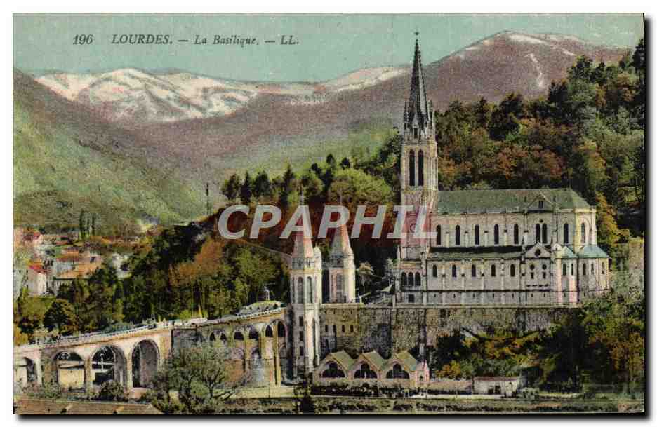 CPA Lourdes La Basilique
