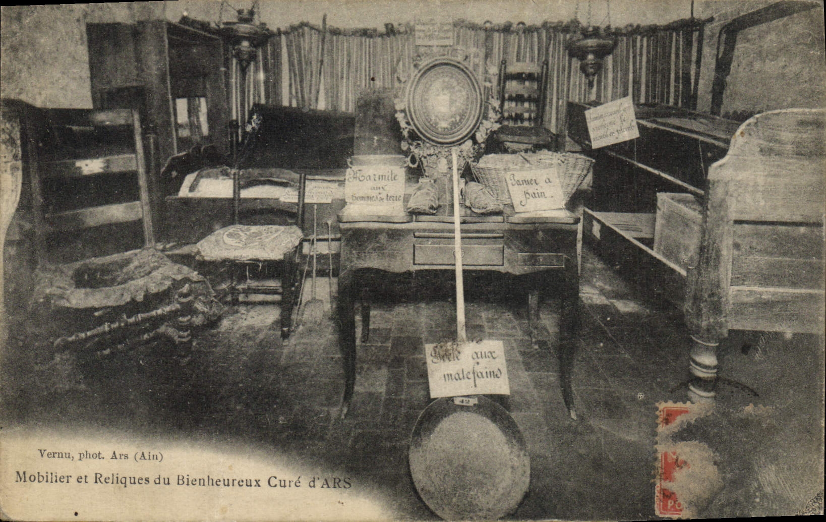 Mobilier et Reliques du Bienheureux Curé d'ARS — Vernu, phot. Ars (Ain)