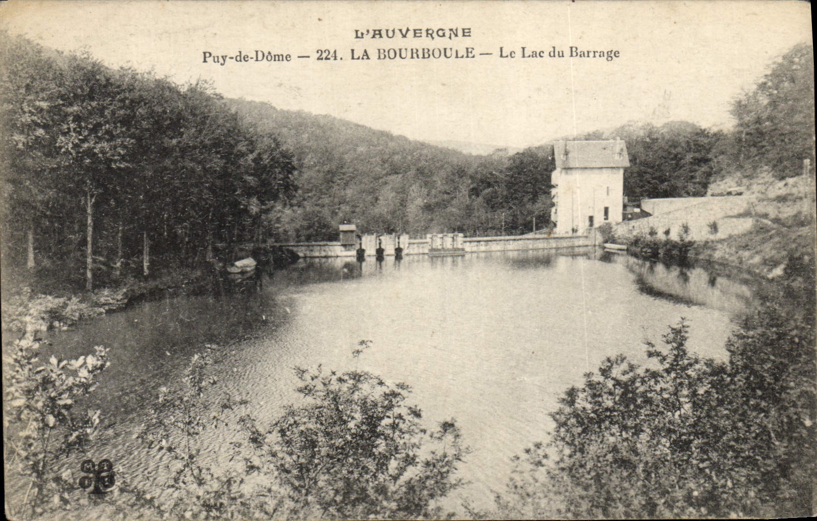 CPA L'Auvergne La Bourboule Le Lac Du Barrage