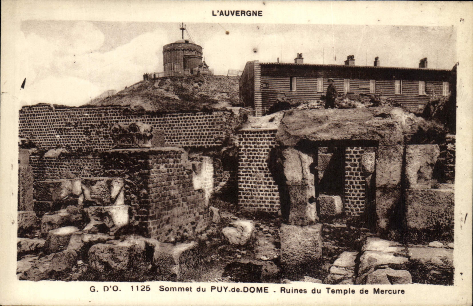 Sommet du Puy-de-Dôme - Ruines du Temple de Mercure — G. D'O. 1125