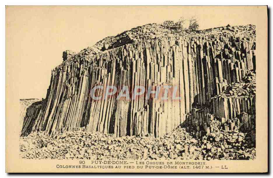Puy-de-Dôme — Les Orgues de Montrodeix — Colonnes basaltiques au pied du Puy-de-Dôme (alt. 1467 m.) — LL