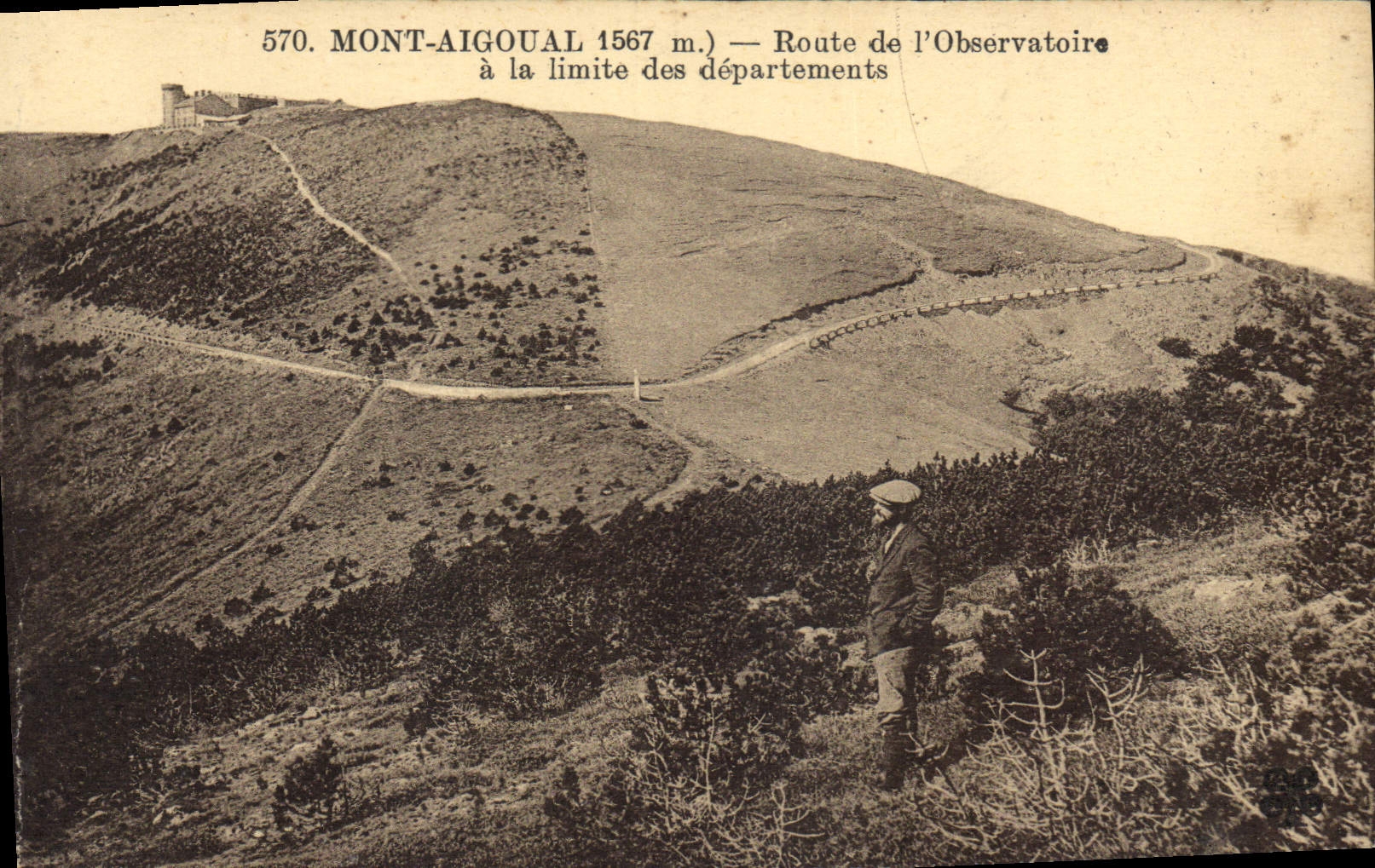 Mont-Aigoual 1567 m. — Route de l’Observatoire à la limite des départements