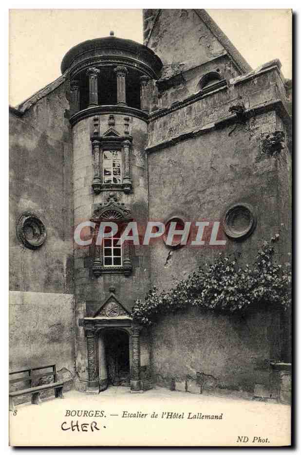 Bourges — Staircase of the Lallemand Hotel — ND Phot.
